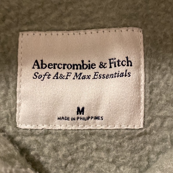 Abercrombie Essential Sunday Half-Zip Size M - Picture 2 of 4